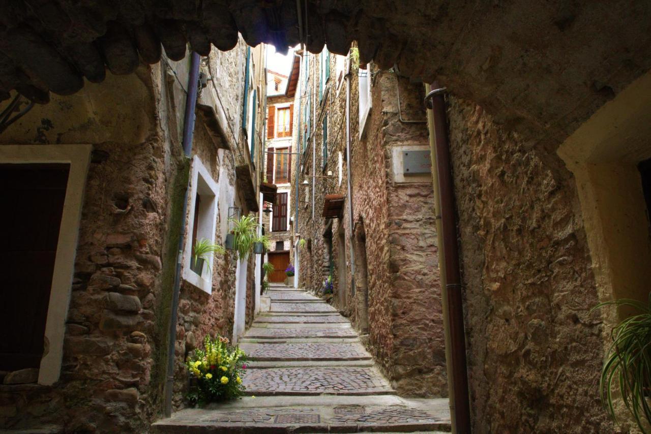 Willa La Casa Degli Alberi Dolceacqua Zewnętrze zdjęcie